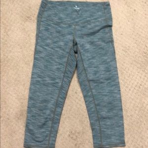Athleta Size small crop leggings